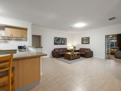 11 Horsham Crescent, Harrisdale