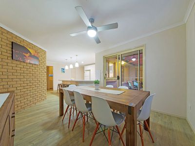 27 Teraglin Street, Manly West