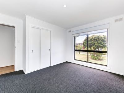 27 Strezlecki Grove South, Altona Meadows