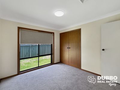 9 Meadowbank Drive, Dubbo