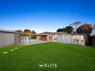 2 Debra Court, Berwick