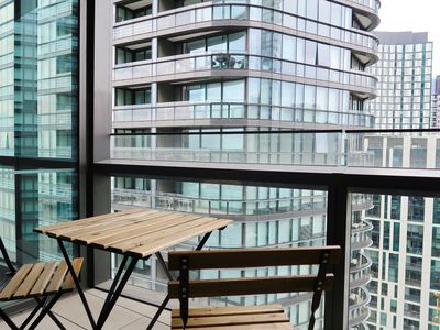 Stylish Large One Bedroom Apartment, Docklands