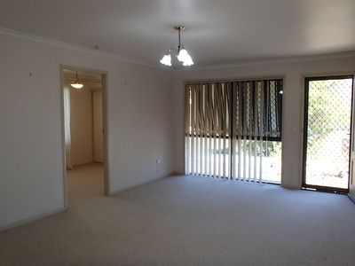 2 / 2 Palm Avenue, Raceview