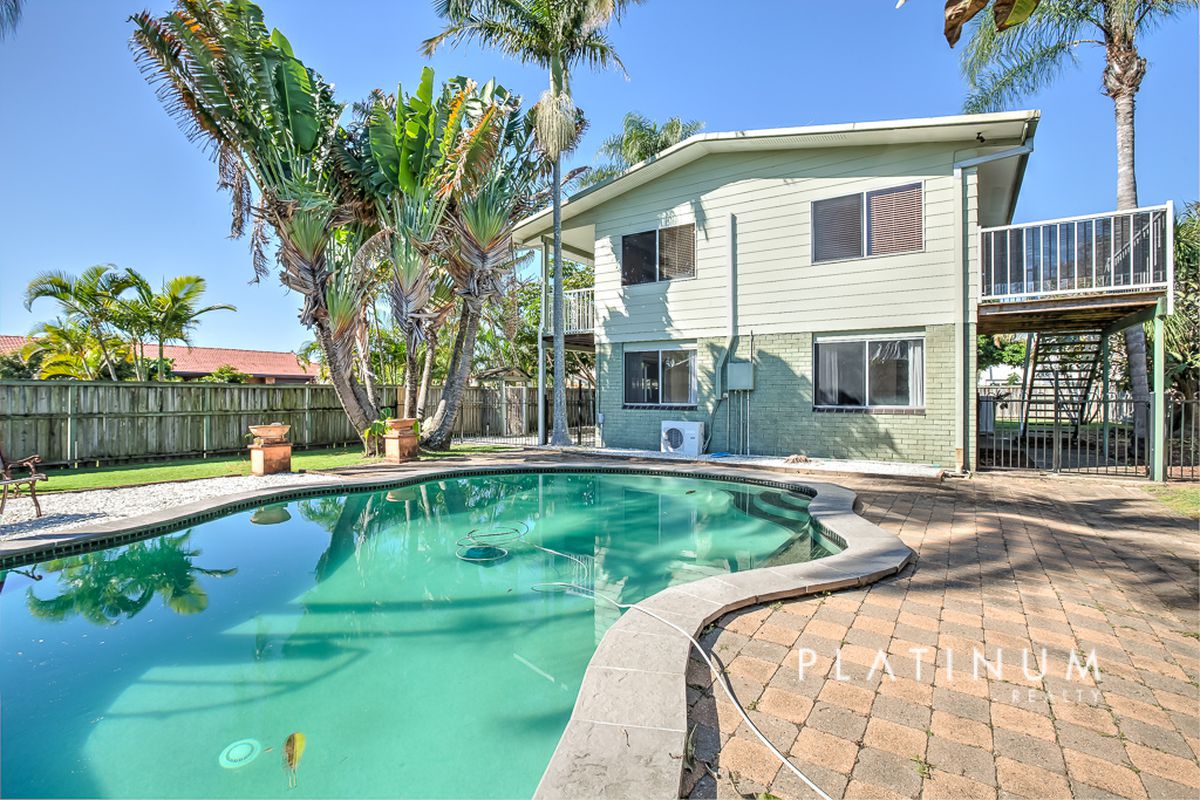 2 Dunbarton Avenue, Bundall