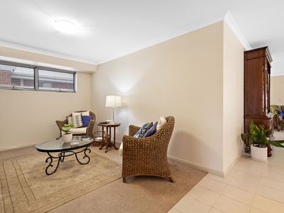 17 Pinot Loop, Pearsall