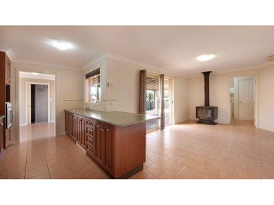 40 Meadowbank Drive, Dubbo