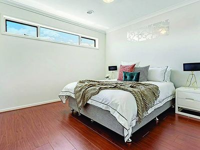 5 Vivid Way, Craigieburn