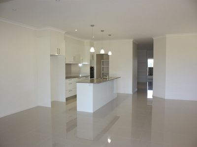 24 Isabella Parade, Forster