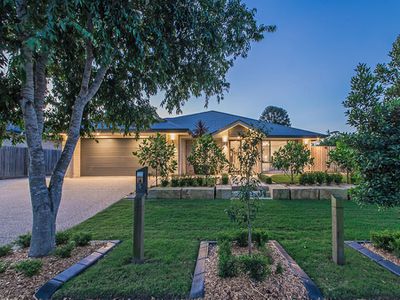 5 Sylvateere Cr, Wakerley