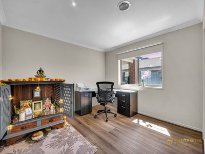 7 Bush Street, Manor Lakes