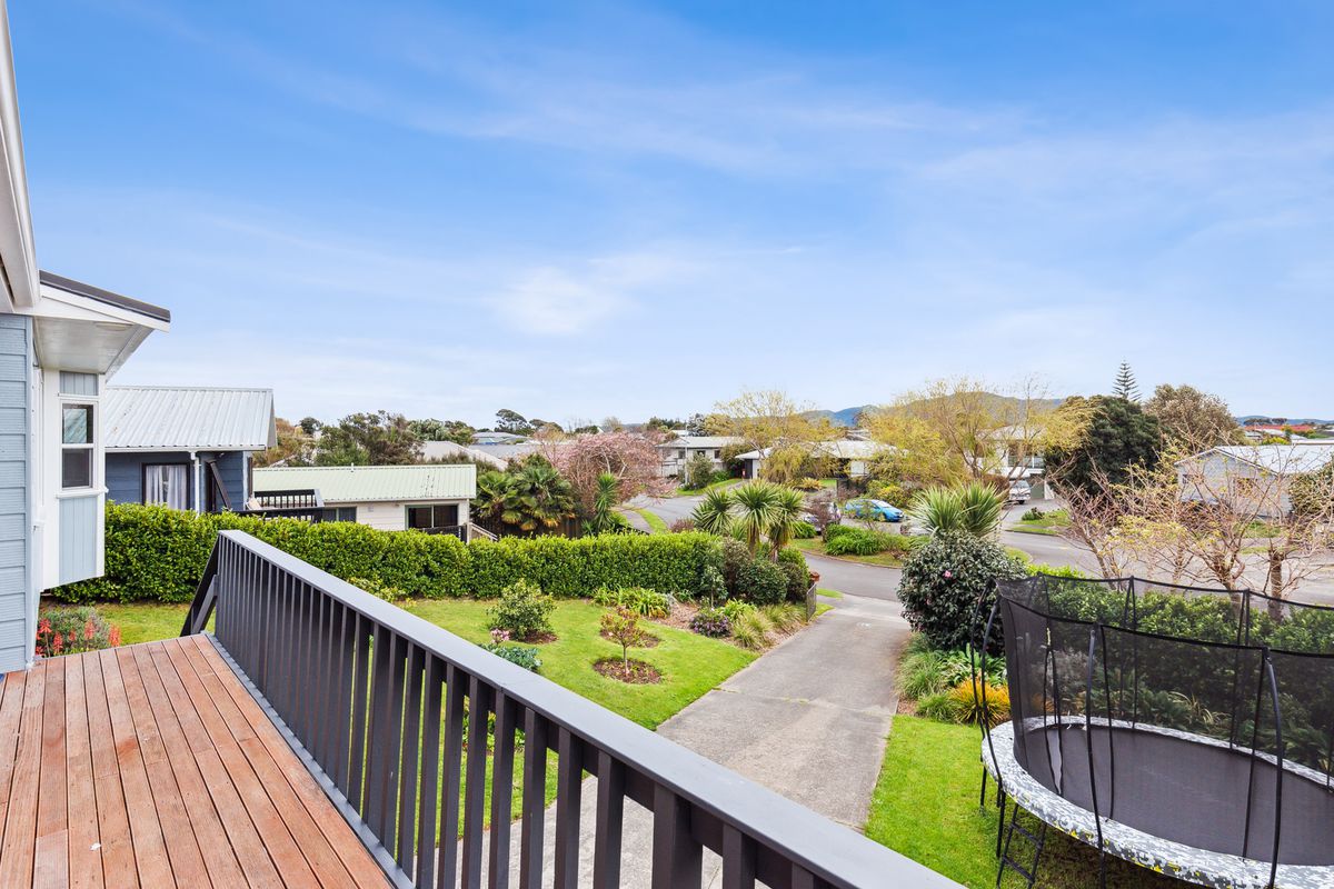 9 Ross Grove, Paraparaumu