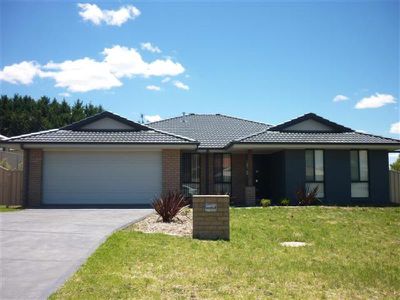 7 Lovejoy Avenue, Blayney