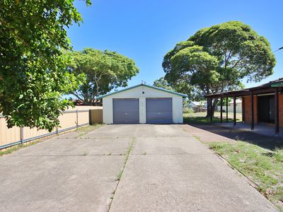 25 Clemenceau Crescent, Tanilba Bay
