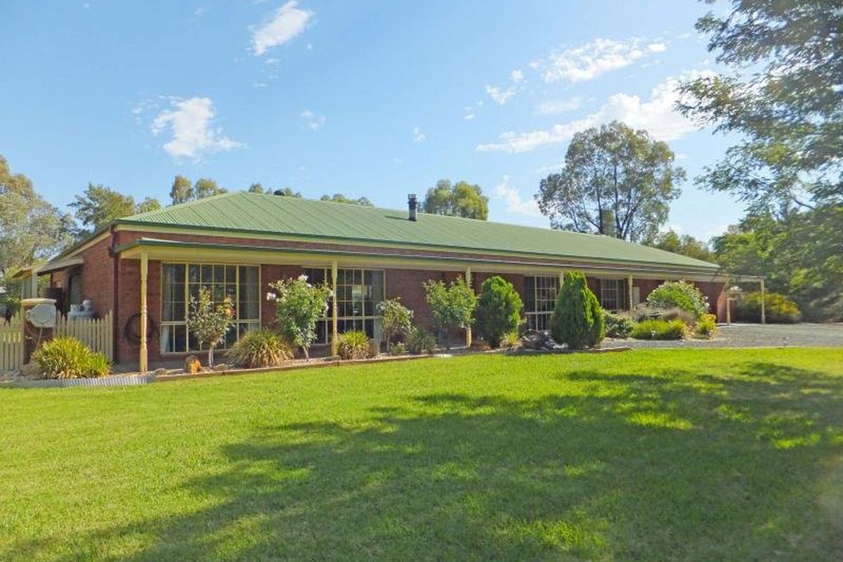 100 The Avenue , Kyabram
