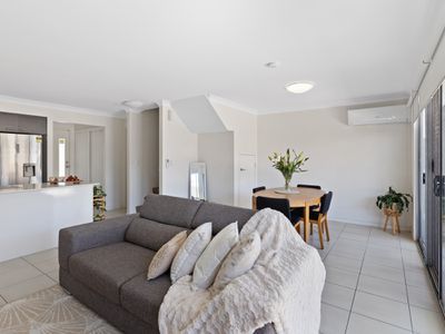 2 / 22 Cola Crescent, Wynnum West