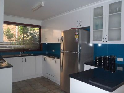 4 Brigalow Avenue, Dubbo