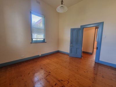 11 Railway Terrace, Beachport