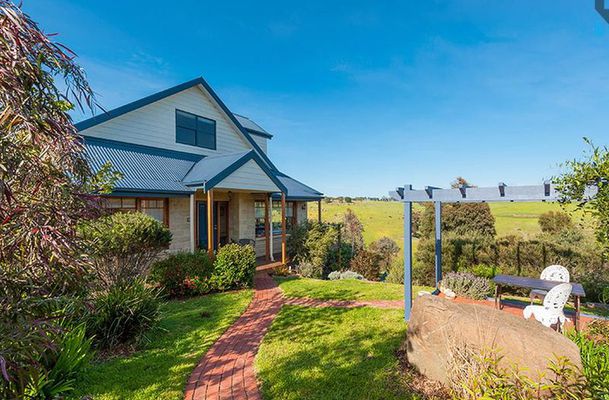 15 Creasey Court, Bulla