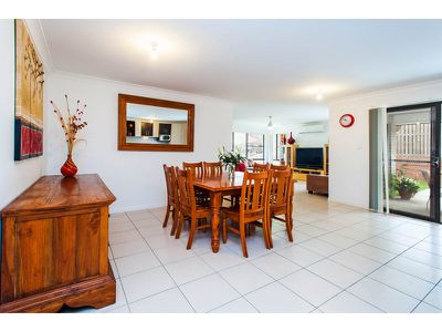 73 Roberts Drive, Maudsland