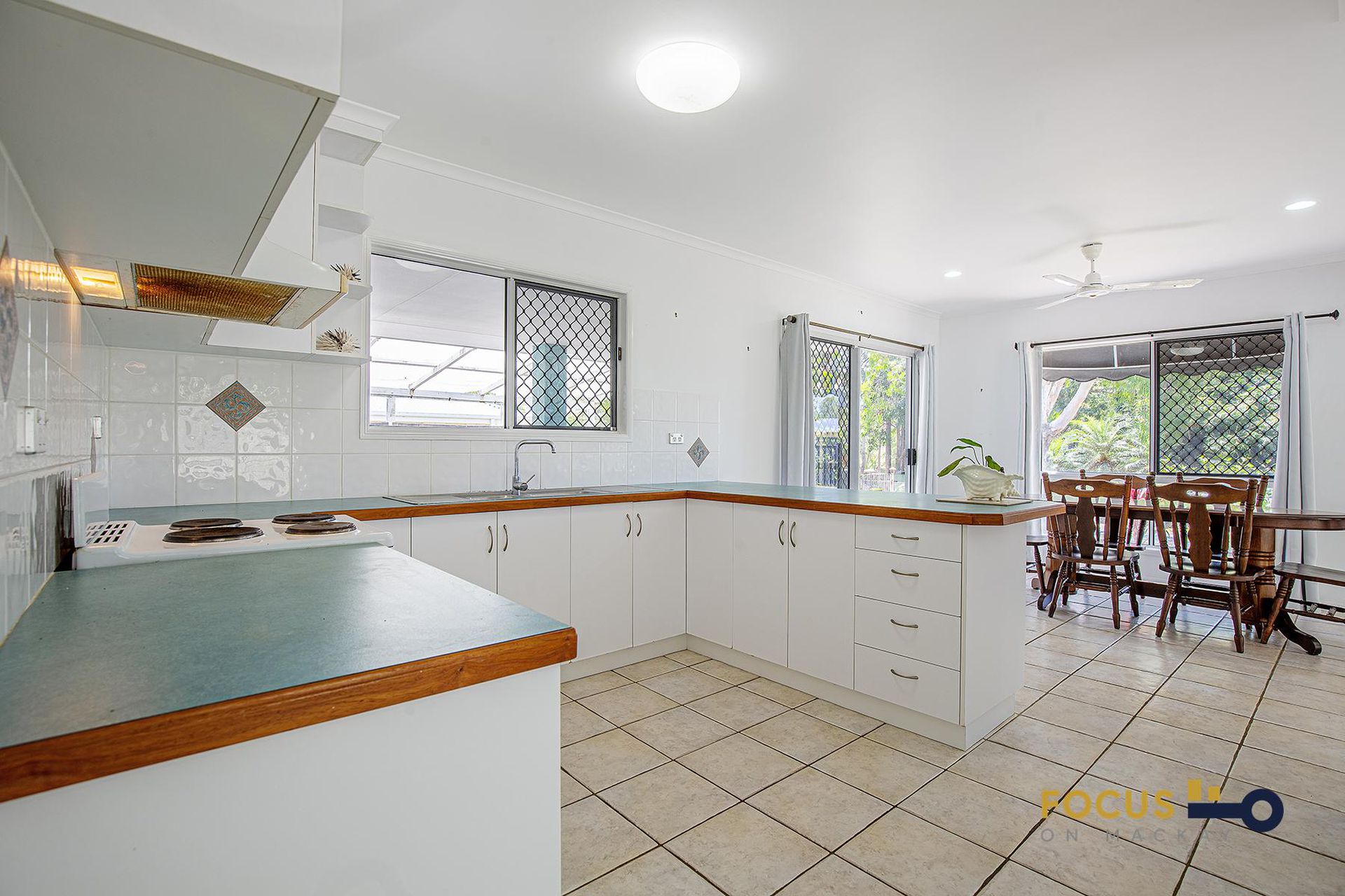 8 Adamson Street, Haliday Bay