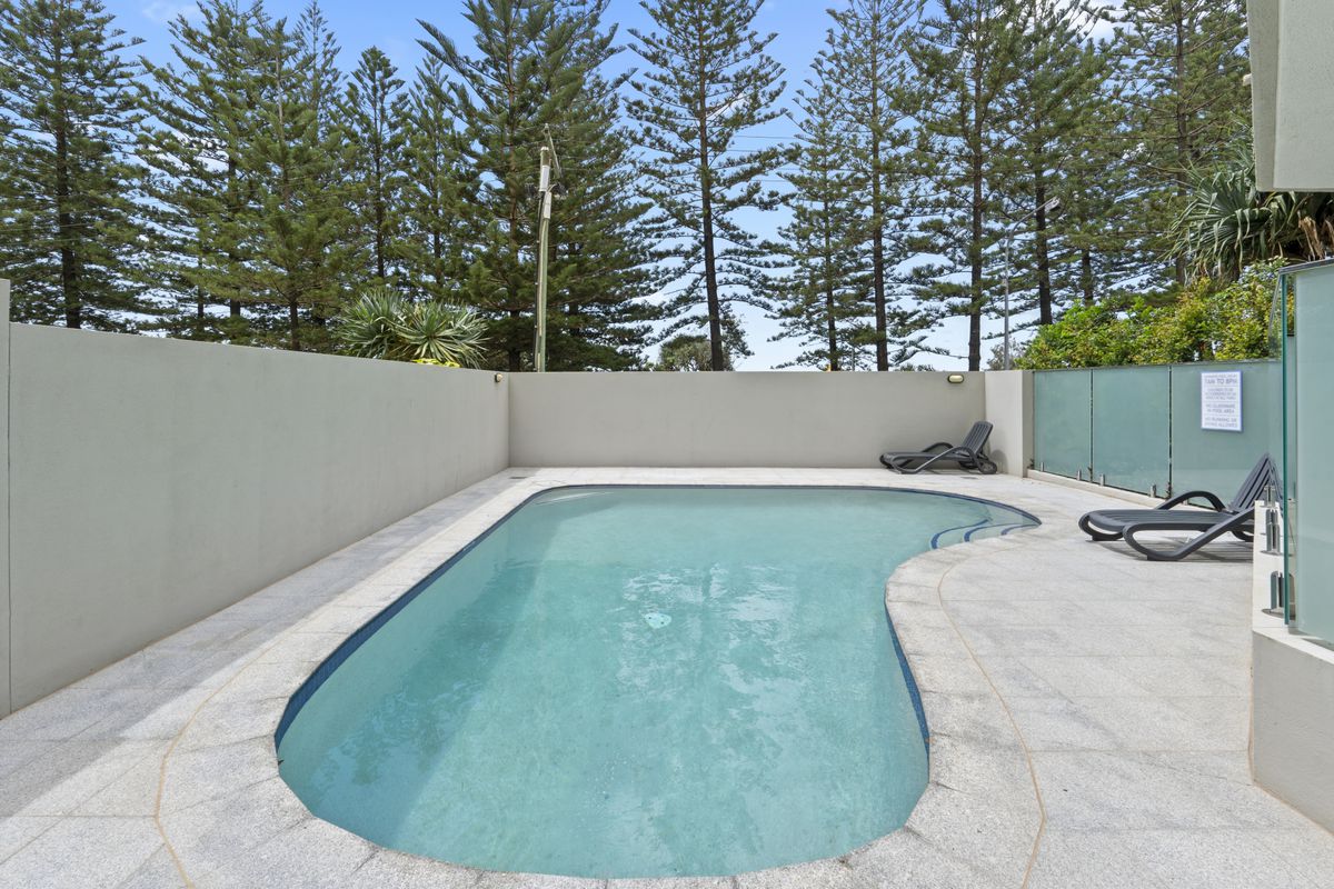 1 / 164 The Esplanade, Burleigh Heads