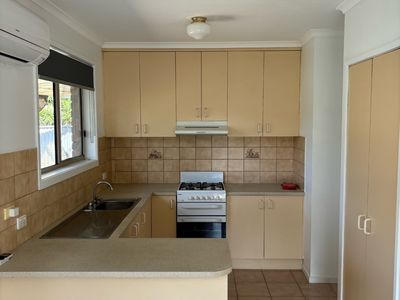 2 / 17 Osullivan Road, Seymour