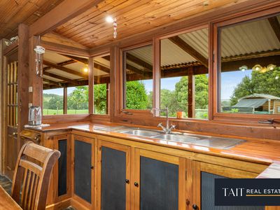 233 Braines Lane, Meadow Creek