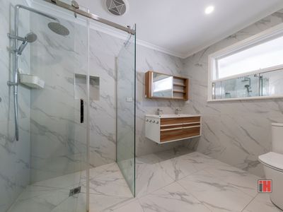 1 / 50 Edinburgh Road, Blackburn South