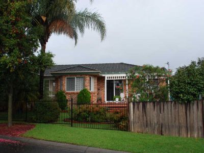 2 Ashmore Crescent, Kanahooka