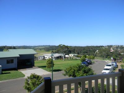2 / A Greenhills Esplanade, Maleny