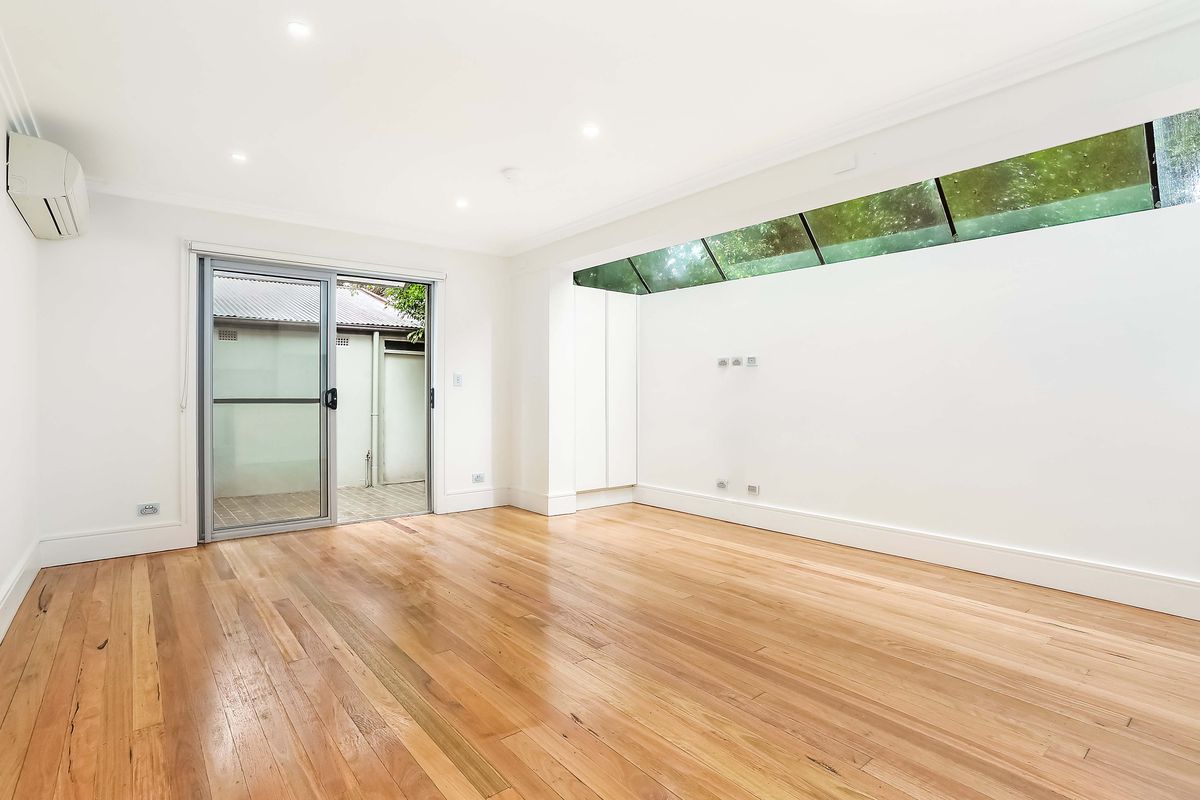 Flat / 1 Ebley Street, Bondi Junction