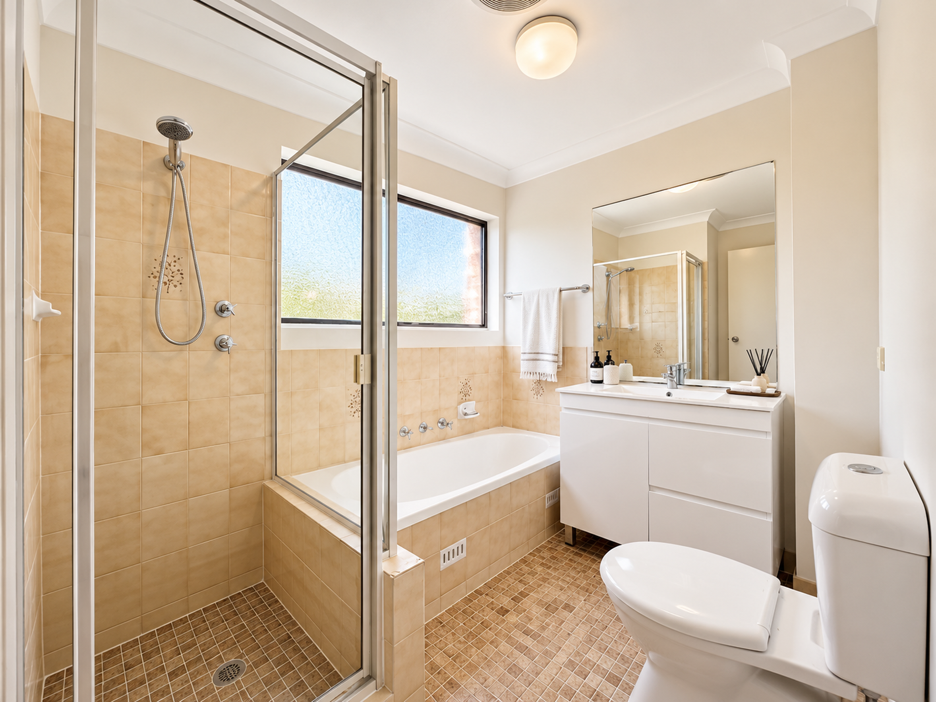 9 / 211 Hawkesbury Road, Westmead