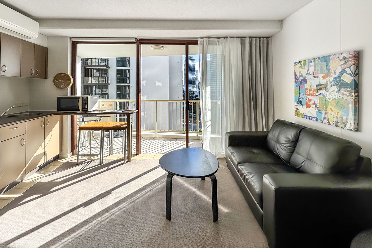 905 / 42 Surf Parade, Broadbeach