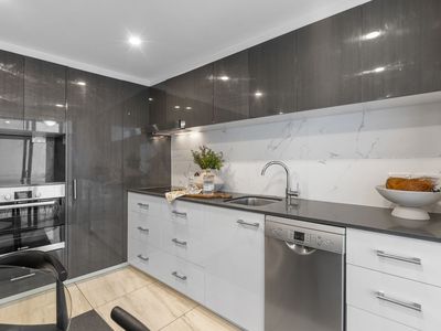 1 / 3 Harrys Road , Taringa