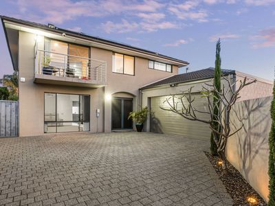 11A Riverton Drive West, Rossmoyne