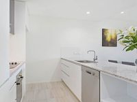 402 / 8 Hunt Street, Hamilton