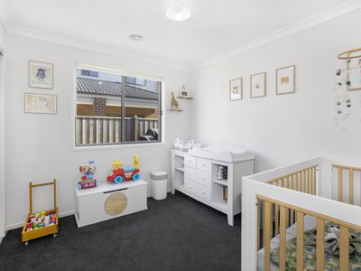 12 Bessie Drive, Cranbourne West