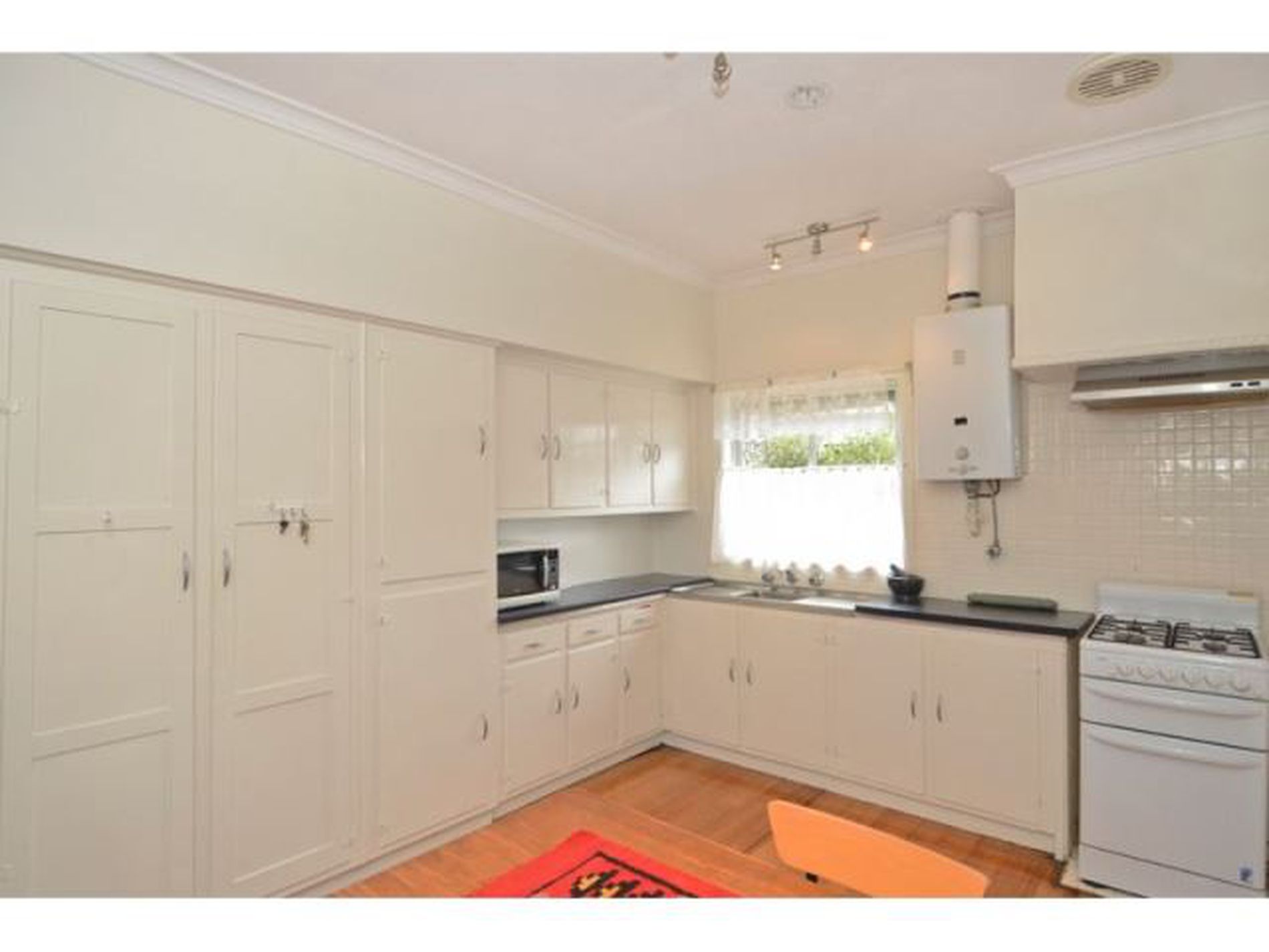 1 / 10 Birdsey Street, Thomson
