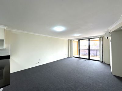 33/181 Hawkesbury Rd, Westmead