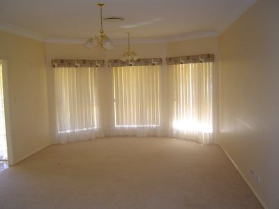 1R Nocoleche Drive, Dubbo