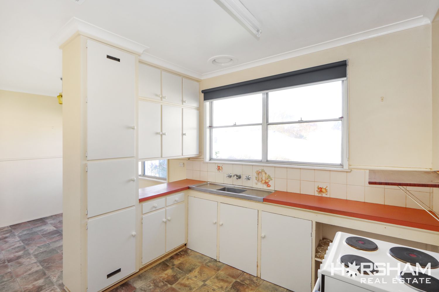 8 Knight Place, Horsham