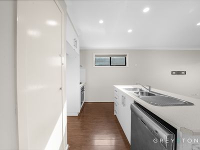 16 Abbott Street, Melton South