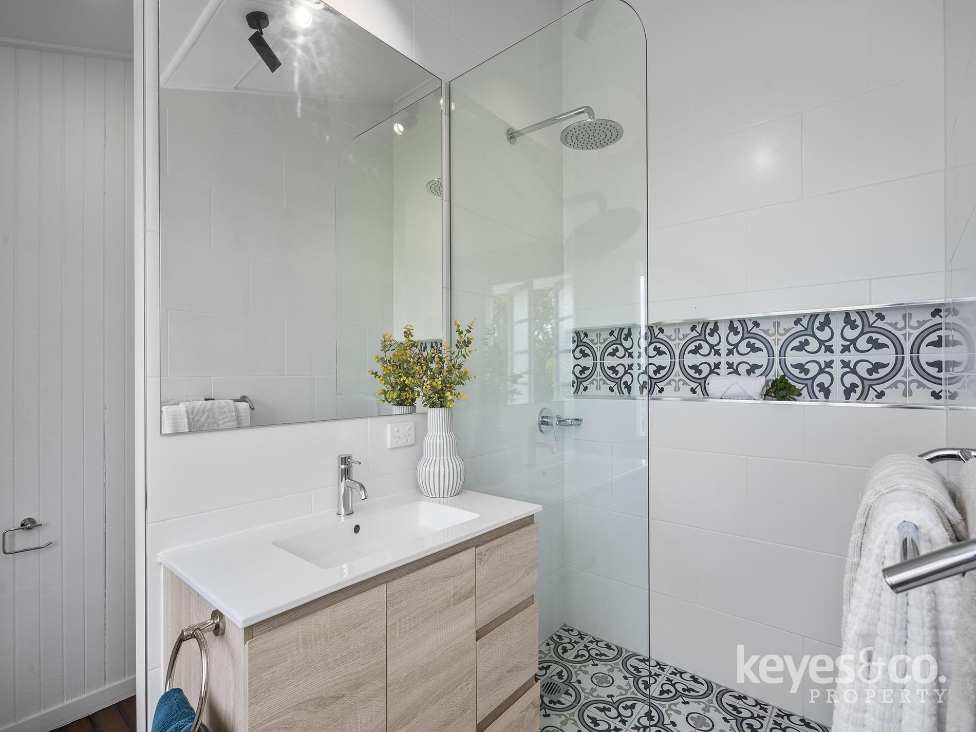 6 Kent Street, Gulliver