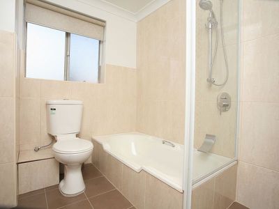 6 / 2 Barber Ave, Eastlakes