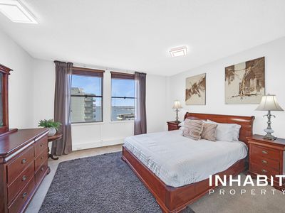 10W / 16 Kings Park Avenue, Crawley