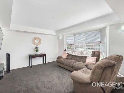 19 Leonie Pl, Doolandella