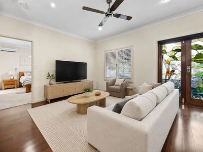 8 Casuarina Street, Bridgeman Downs