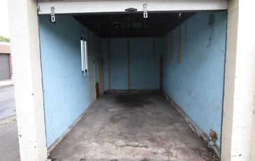 Garage 2 / 1 Barker St, Kingsford