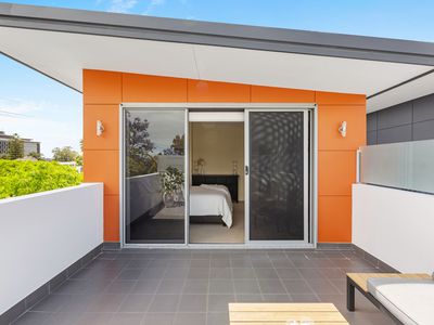 1 / 111 Summers Street, Perth