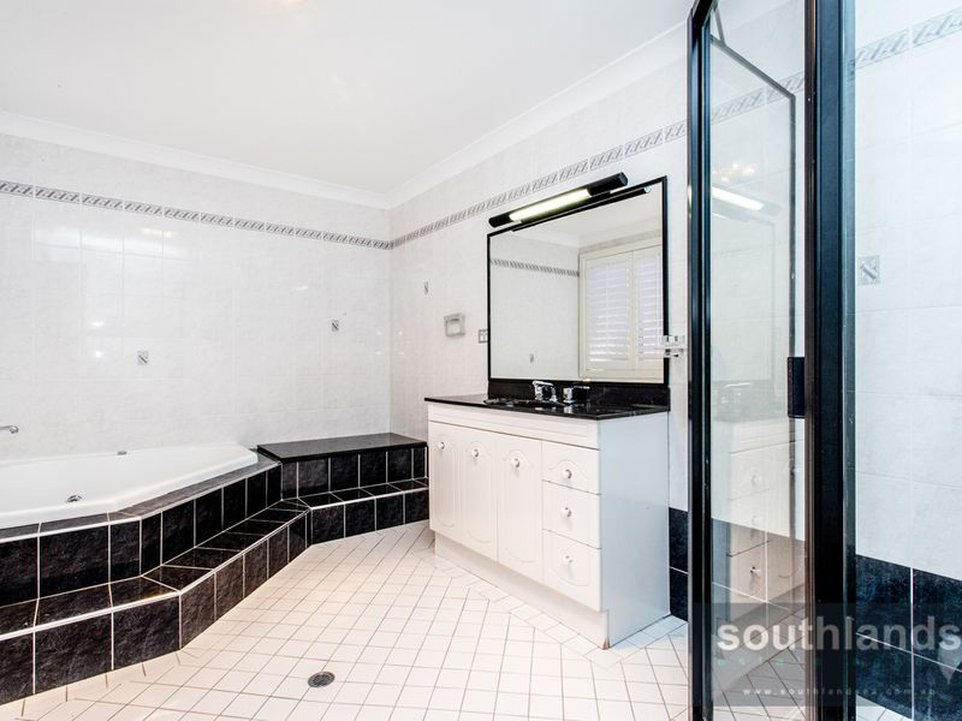 2 Camelot Drive, CRANEBROOK